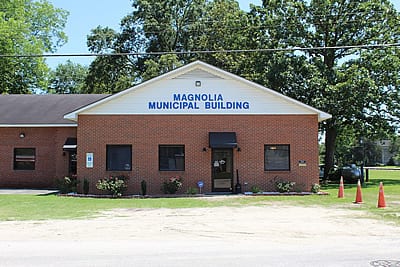 Photo of the Magnolia town hall.